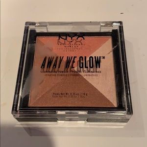 NYX “Away We Glow” Illuminating Powder